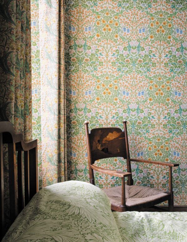 Blackthorn Wallpaper - Spring from