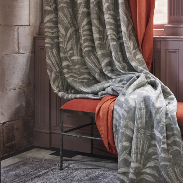 Highclere Fabric - Mousseux from