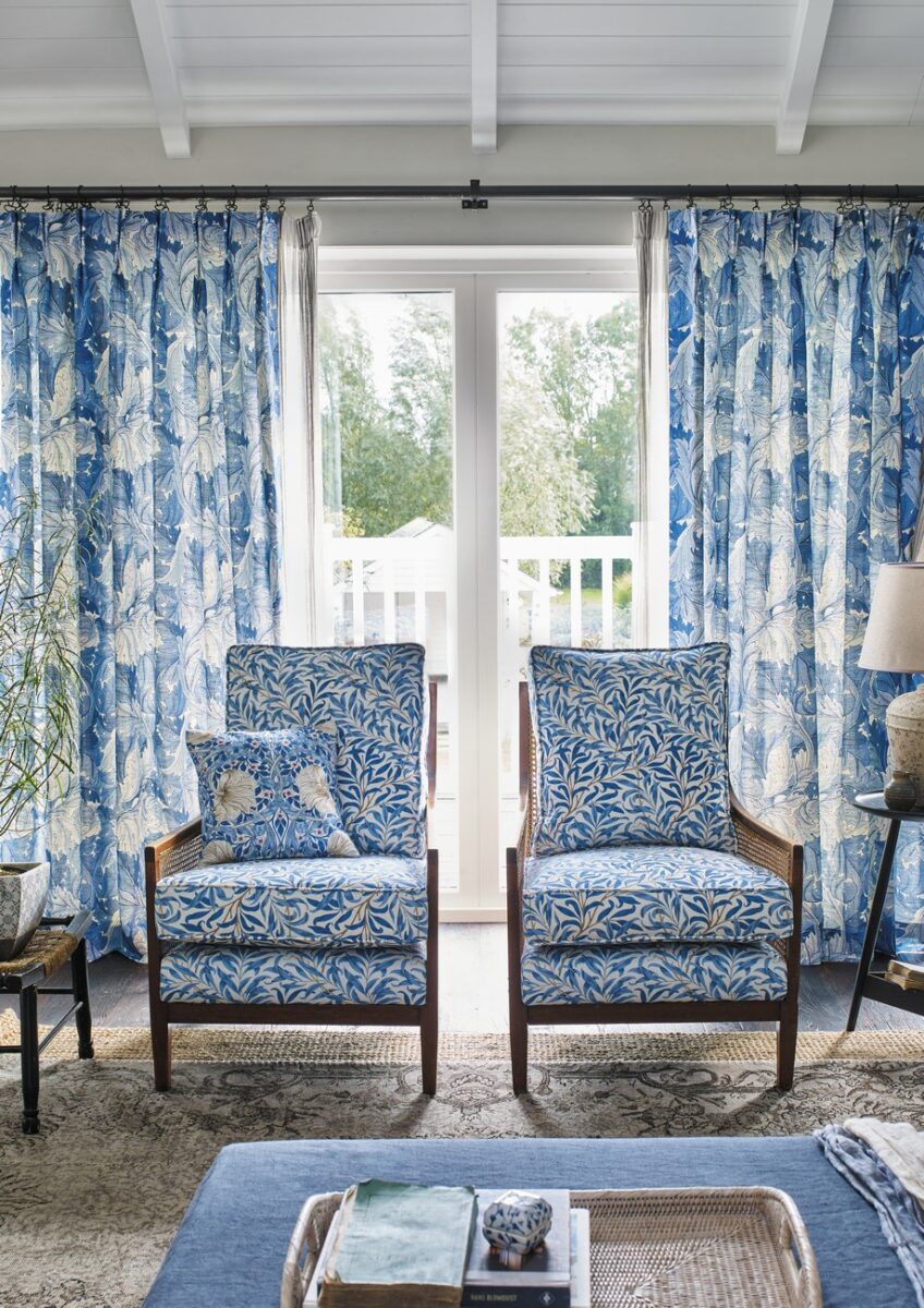 Acanthus Fabric - Woad from