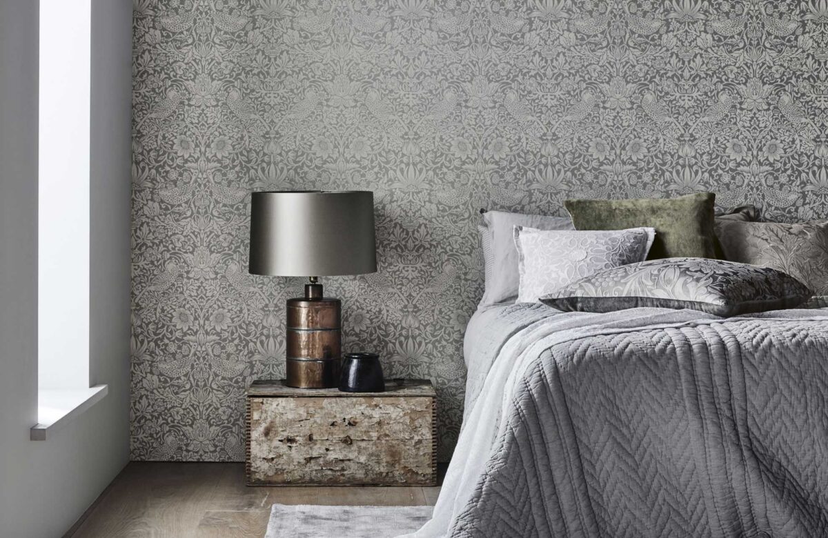 Pure Strawberry Thief Wallpaper - Gilver / Graphite (Beaded) by Pure Strawberry Thief Wallpaper - Gilver / Graphite (Beaded) from