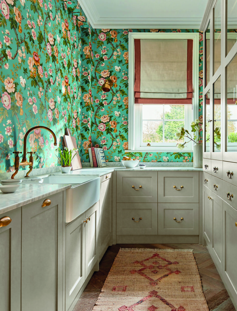 Palampore Wallpaper - Silver / Gold from