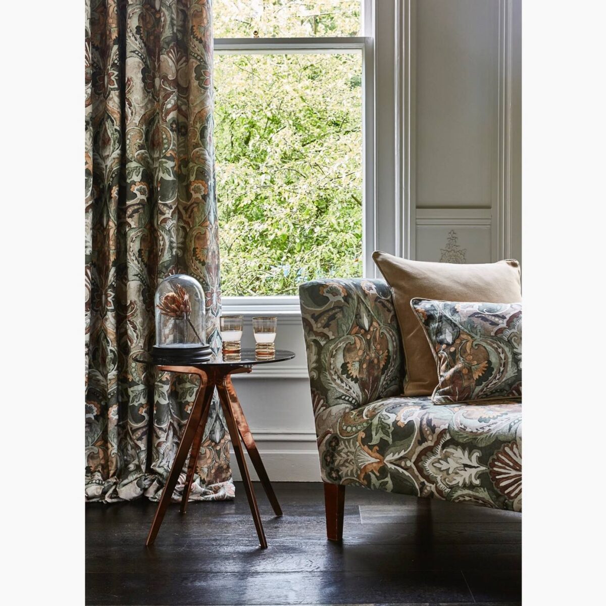 Hollyrood Fabric - Porcelain from