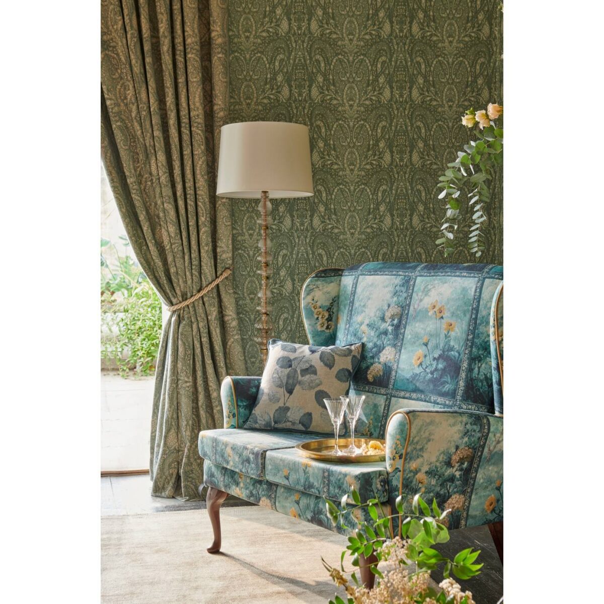 Palacio Wallpaper - Linen from