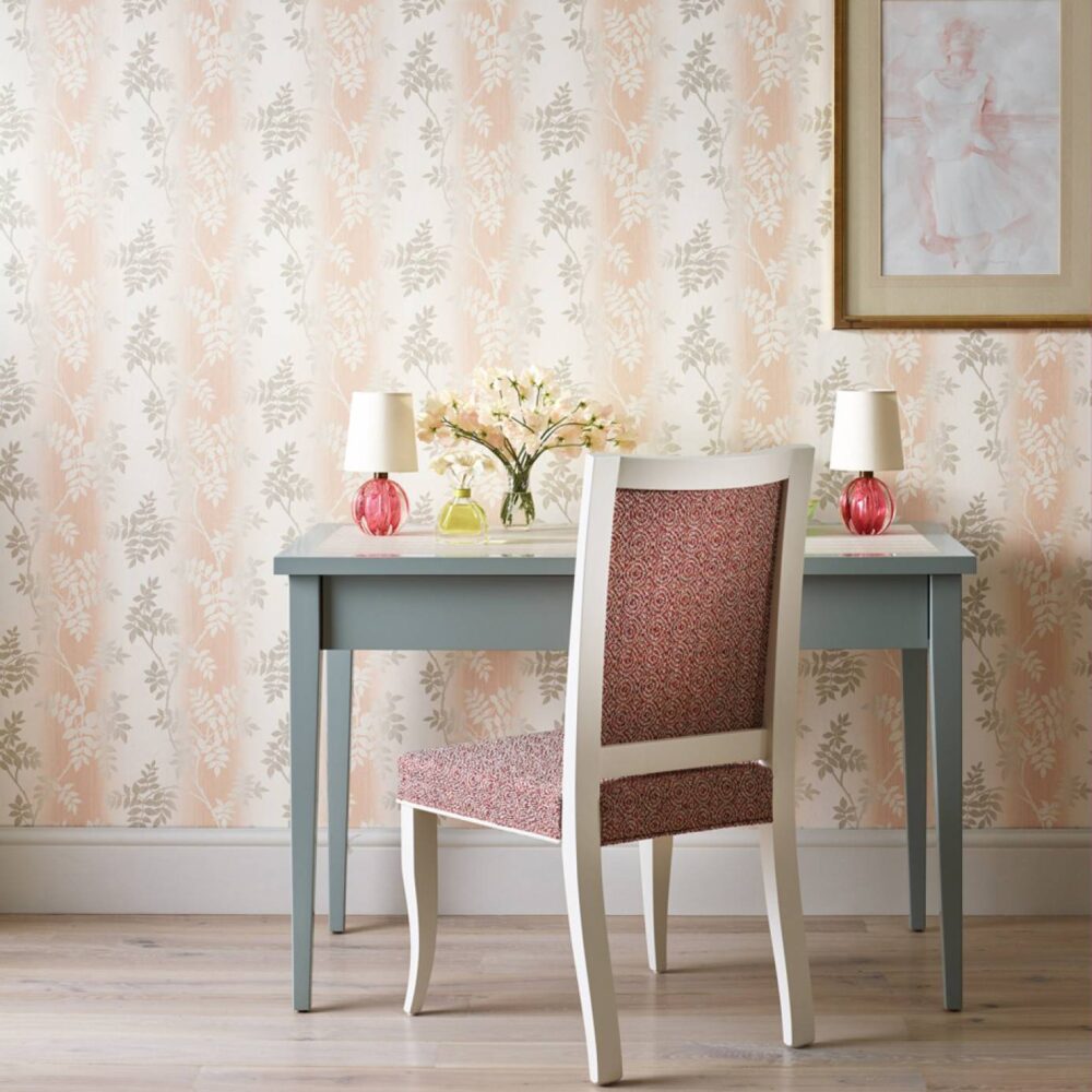 Posingford Wallpaper - Dove / Taupe from