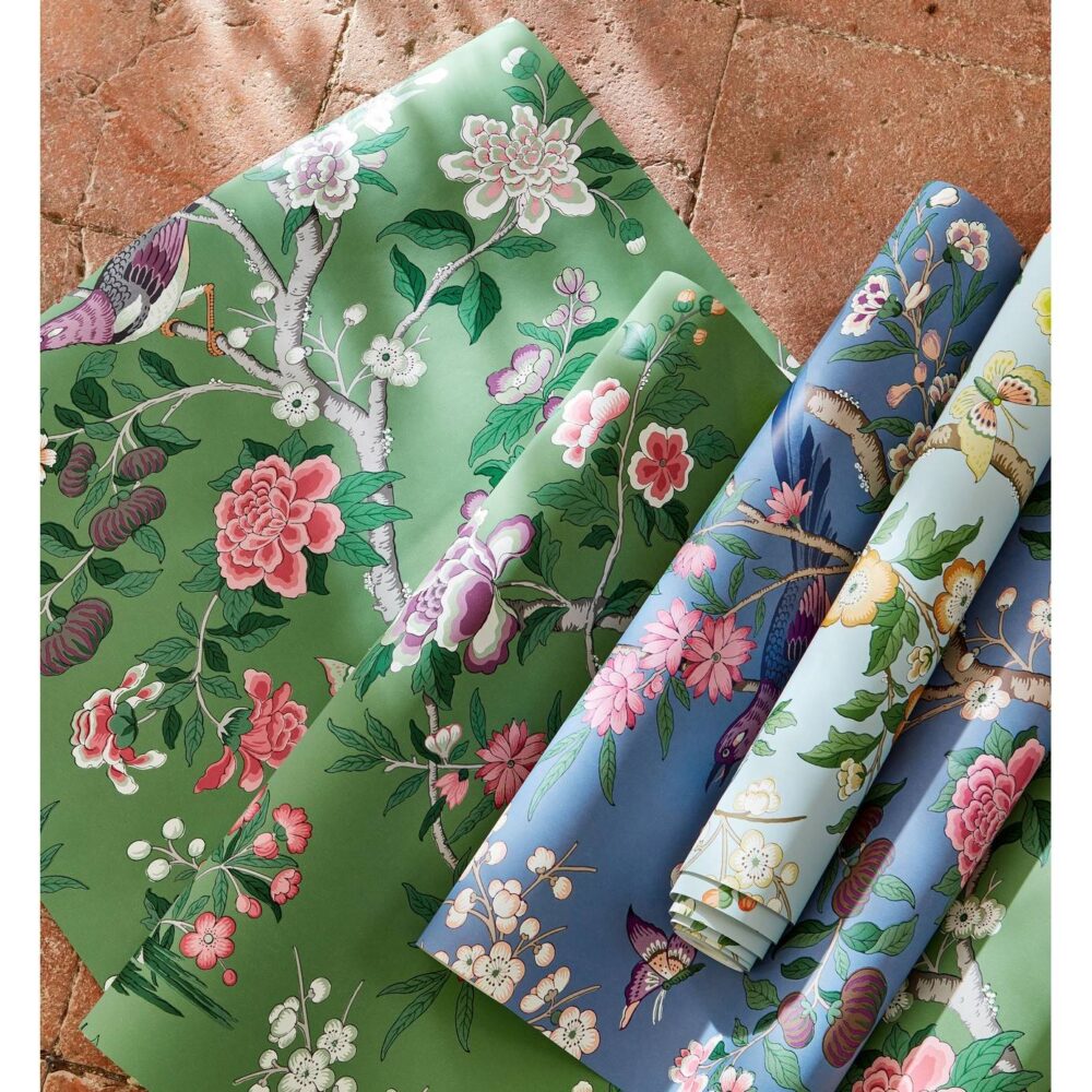 Chinoiserie Hall Wallpaper - Linen / Chintz by Chinoiserie Hall Wallpaper - Linen / Chintz from