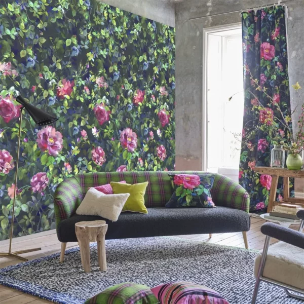 Gertrude Rose Wallpaper - Fuchsia from