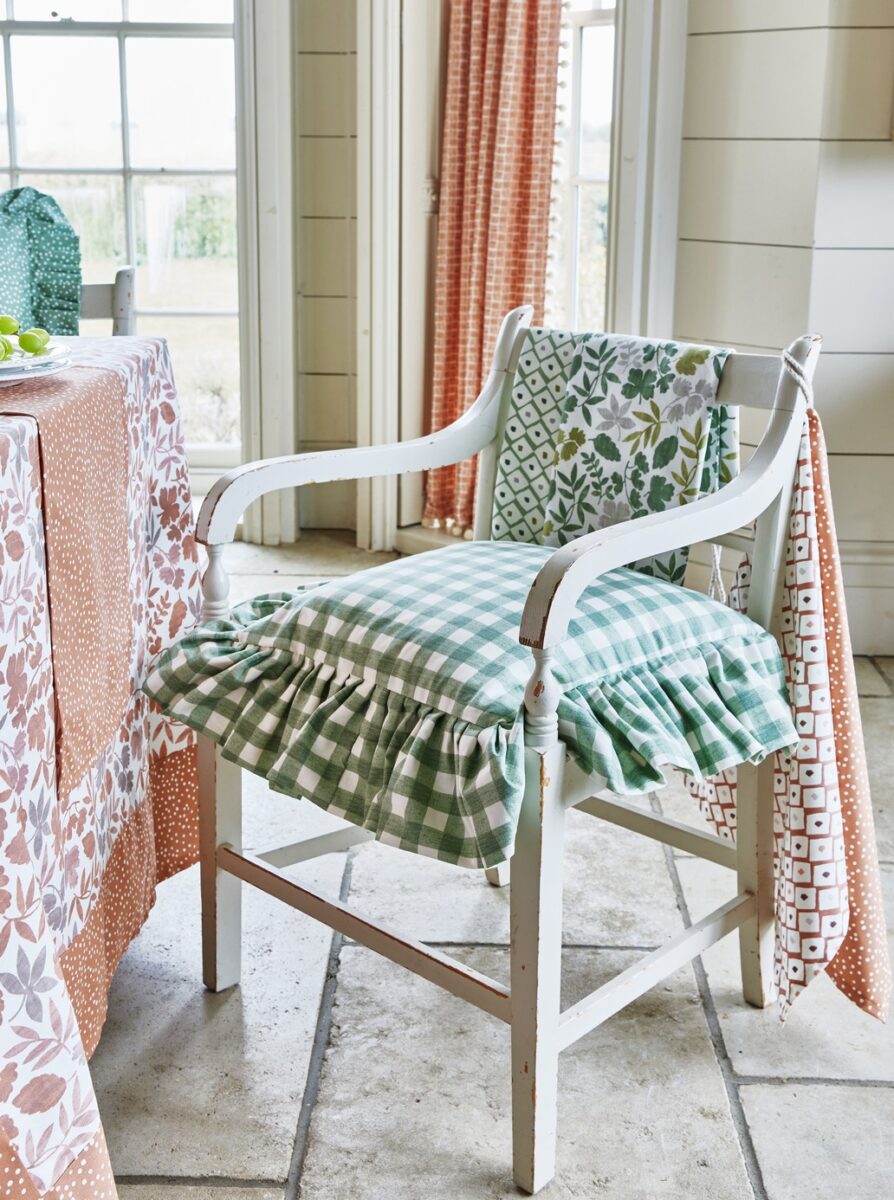 Clerkenwell Fabric - Laurel by Clerkenwell Fabric - Laurel from