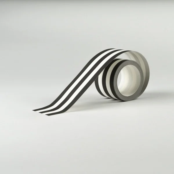 La Delicate Border - Blanc / Noir Fusain by La Delicate Border - Blanc / Noir Fusain from