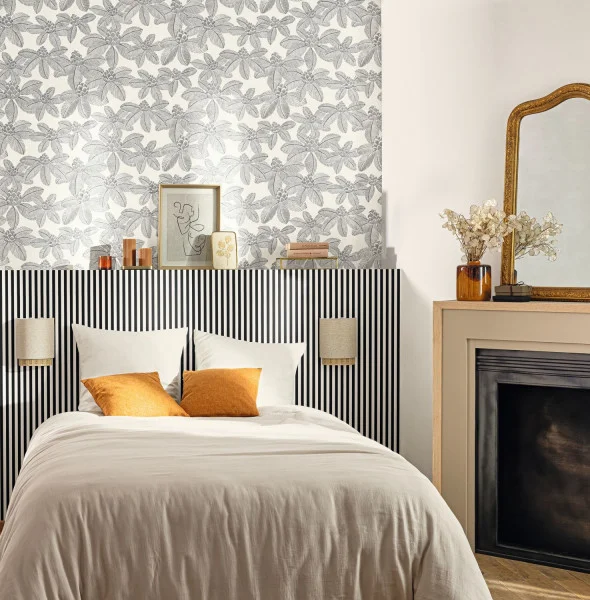 Lotus Wallpaper - Noir Blanc by Lotus Wallpaper - Noir Blanc from