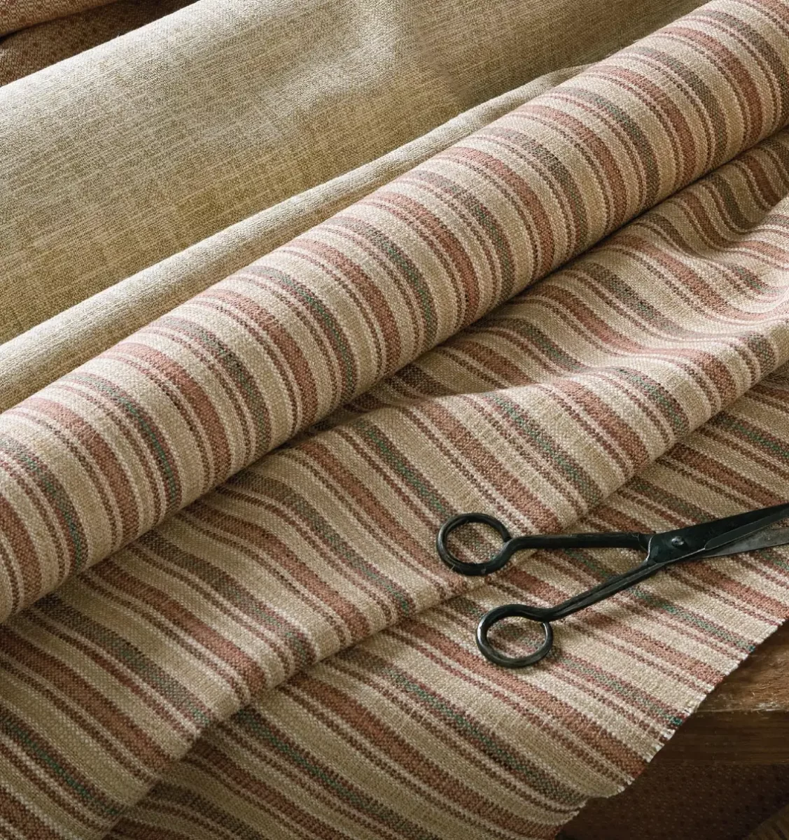 Karlson Fabric - Plaster by black-grey plain fabric with other fabrics