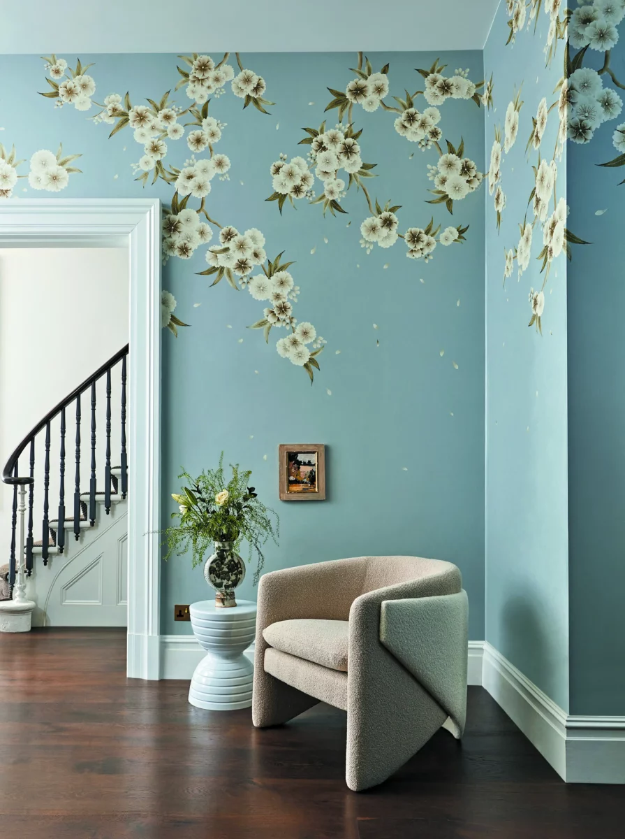 Rosa Wallpaper - Feather Grey / Paper Lantern / Oyster from