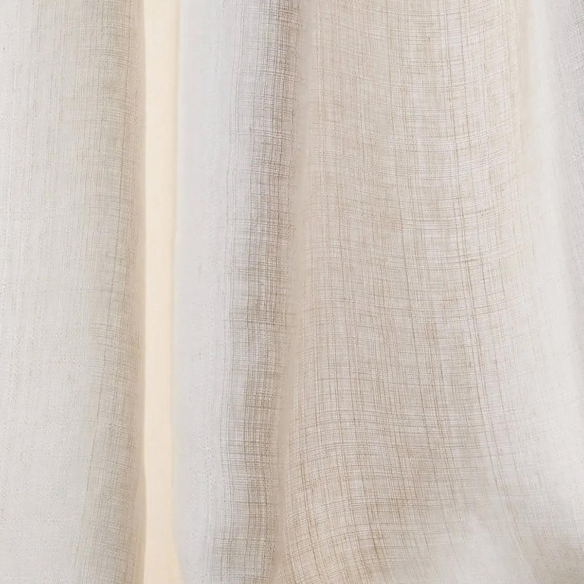 white plain linen fabric from Colefax & Fowler