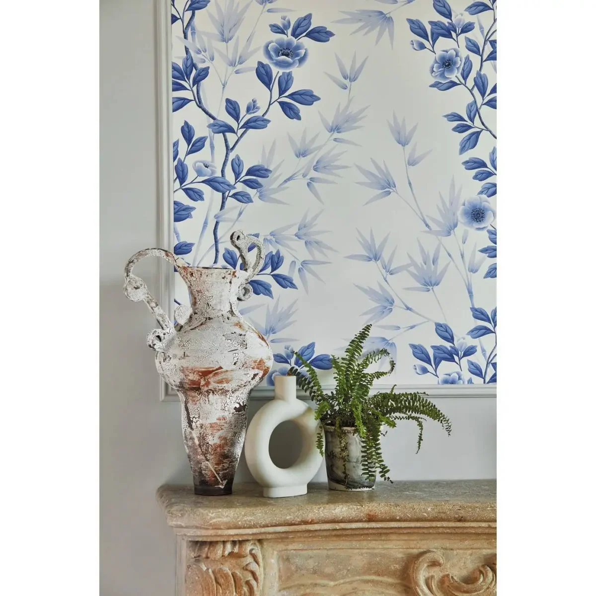 Lady Alford Wallpaper - Porcelain / China Blue from