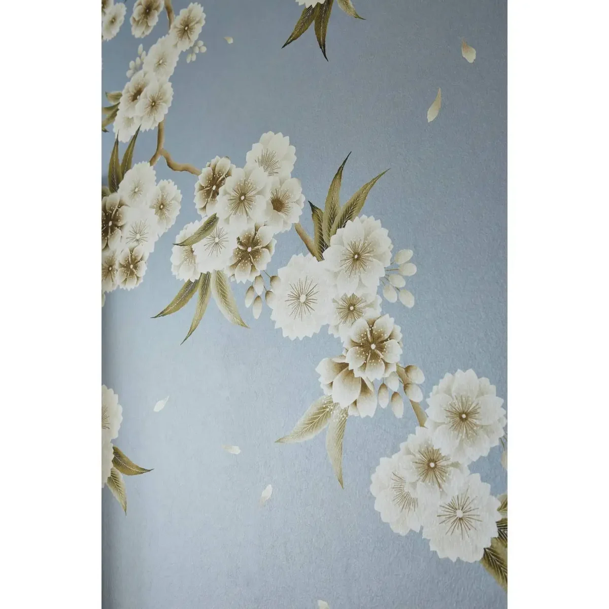 Rosa Wallpaper - Feather Grey / Paper Lantern / Oyster from