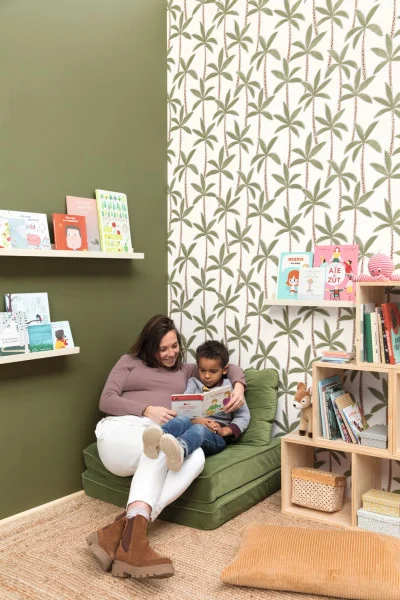 Se Balancer Wallpaper - Kaki by white botanical wallpaper and wall with armchair and toys