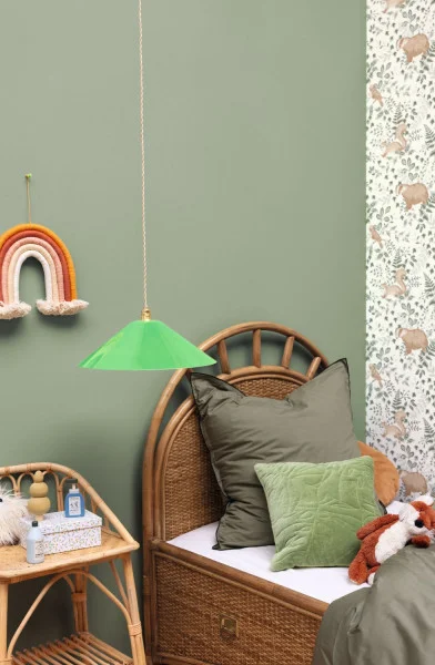 Se Faufiler Wallpaper - Vert De Gris by green children's wallpaper and wall with bed and cushion