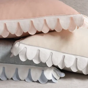 two tone scalloped border on cushions
