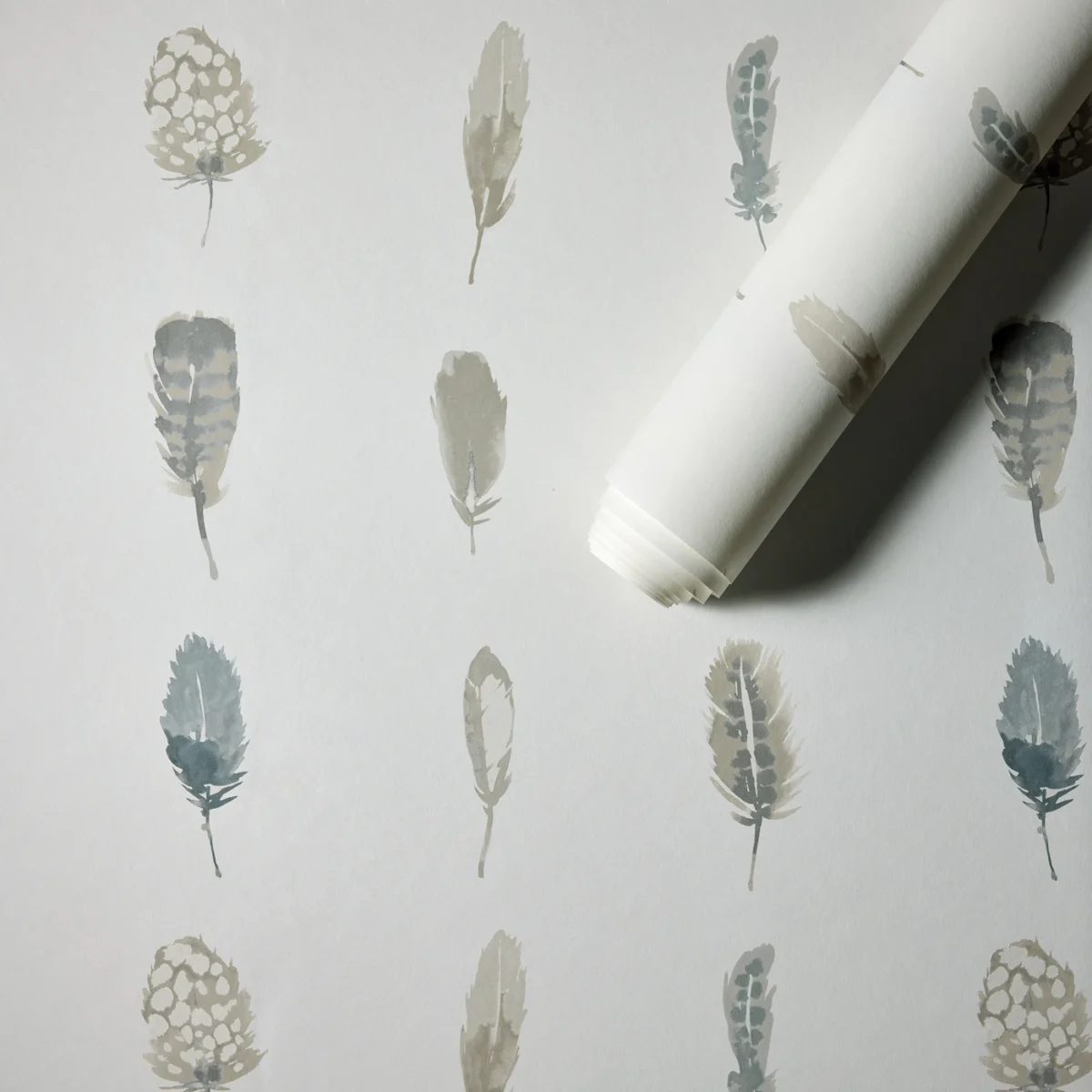 Limosa Wallpaper from Harlequin Signature Wallpapers collection - black-grey animal