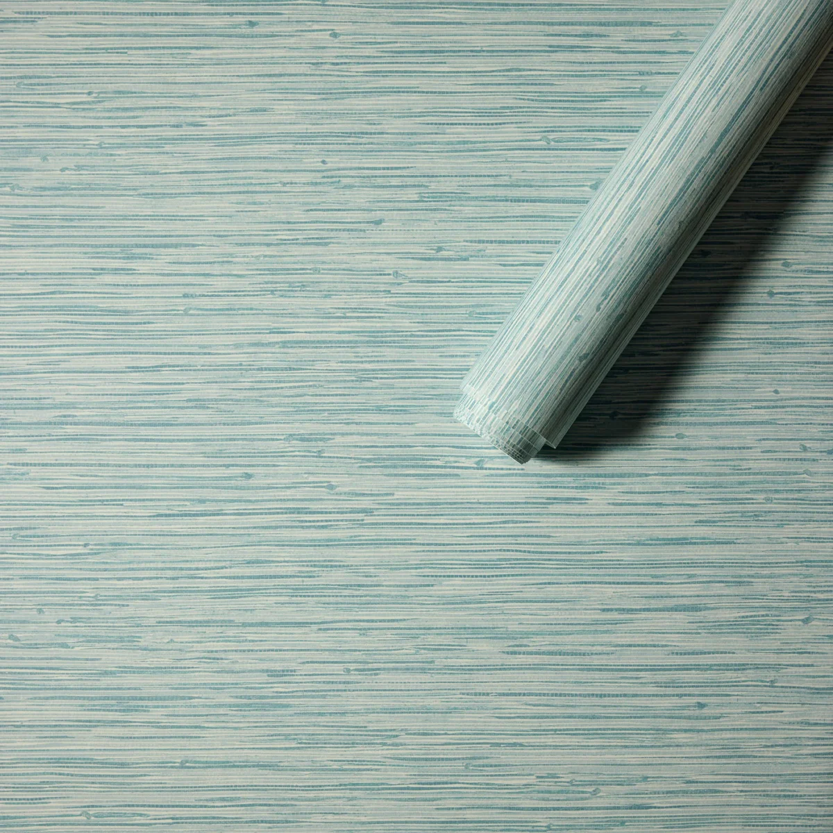 Seri Wallpaper from Harlequin Signature Wallpapers collection - blue contemporary
